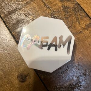 Fenty Beauty Cream blush Compact